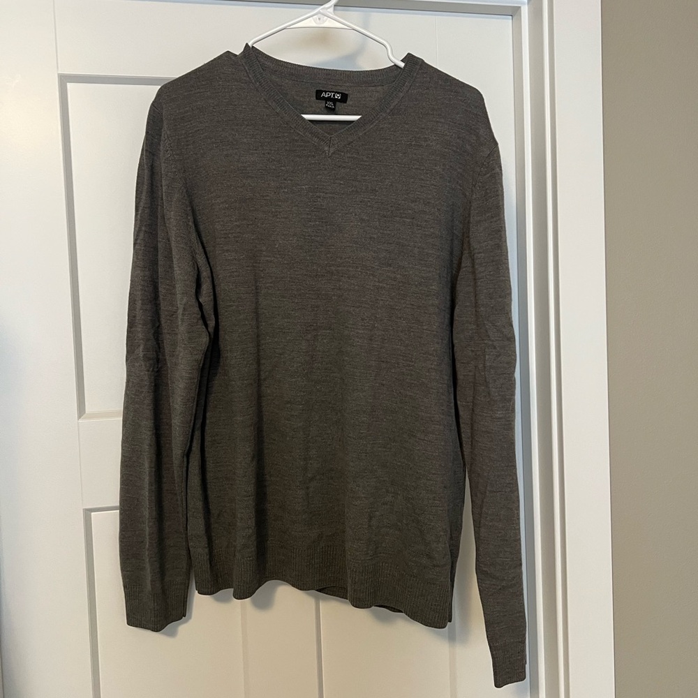Apt. 9 Men's Charcoal Crewneck Sweater